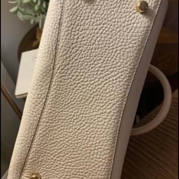 Authentic Coach - Picture 4 of 6